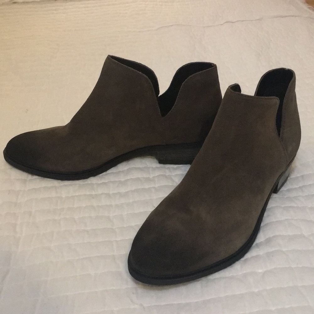 Crevo Leighton Suede Booties